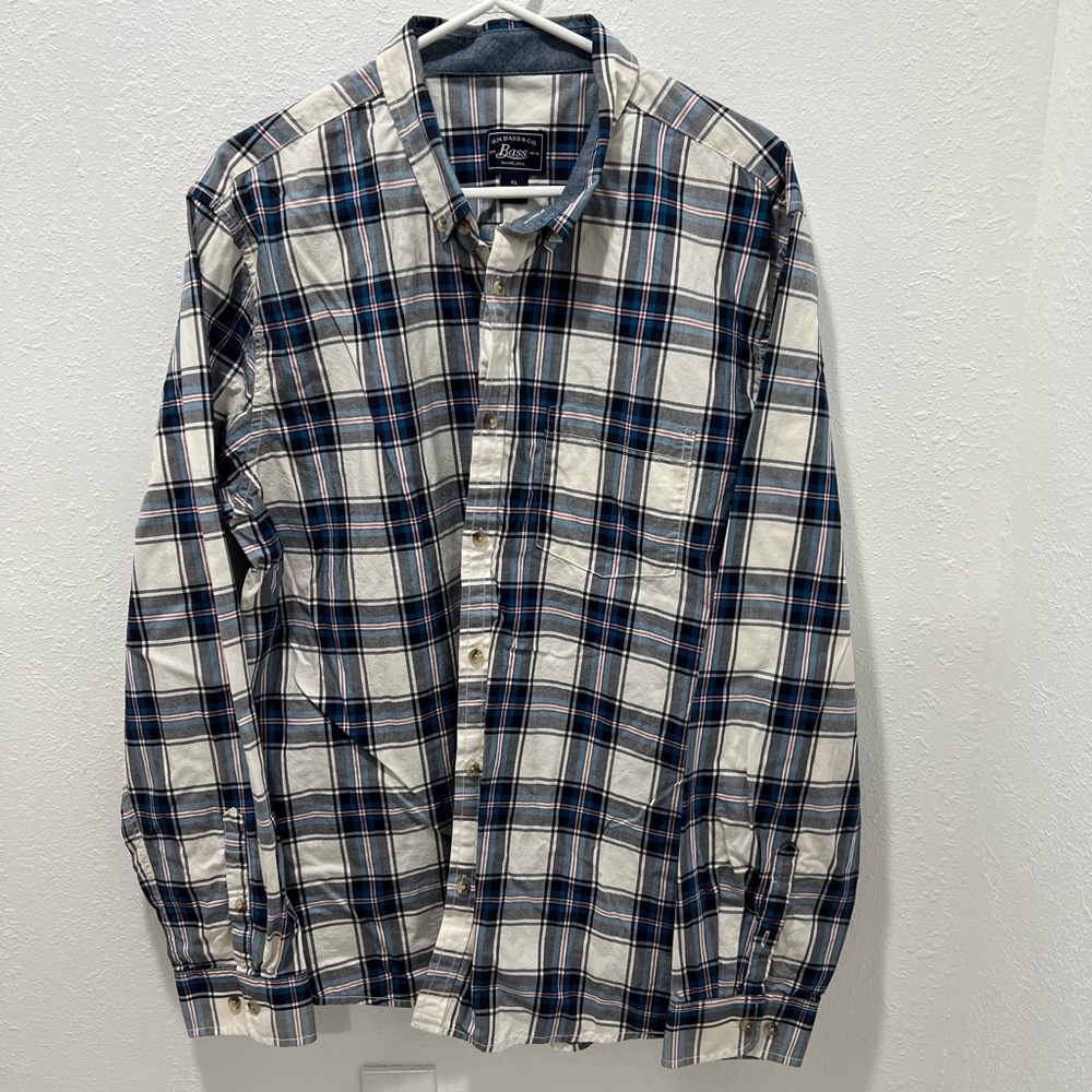 Men’s G.H. Bass Button Down Shirt. Size XL